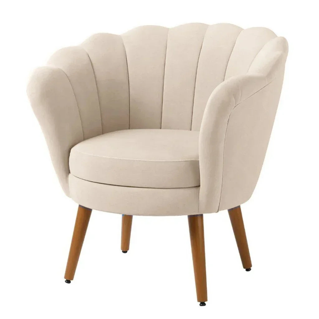 Poltrona Decorativa Petala Pés Palito Veludo Bege